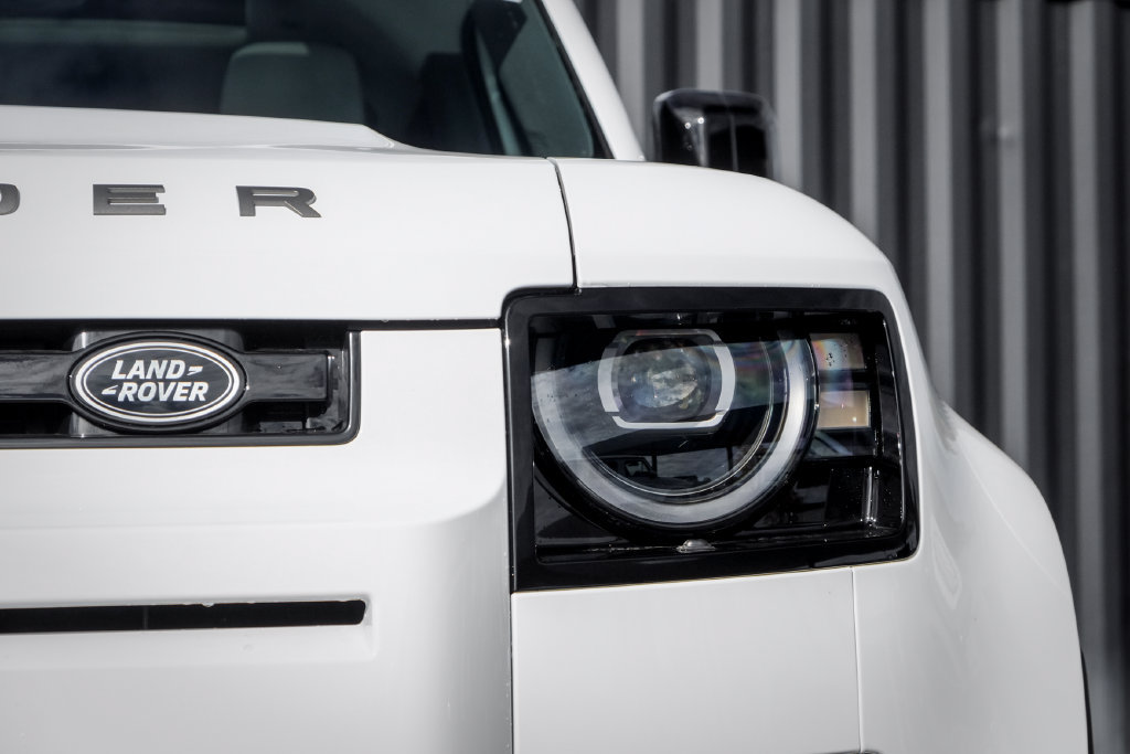 New 2026 Land Rover Defender 110 S AWD/4WD image 6