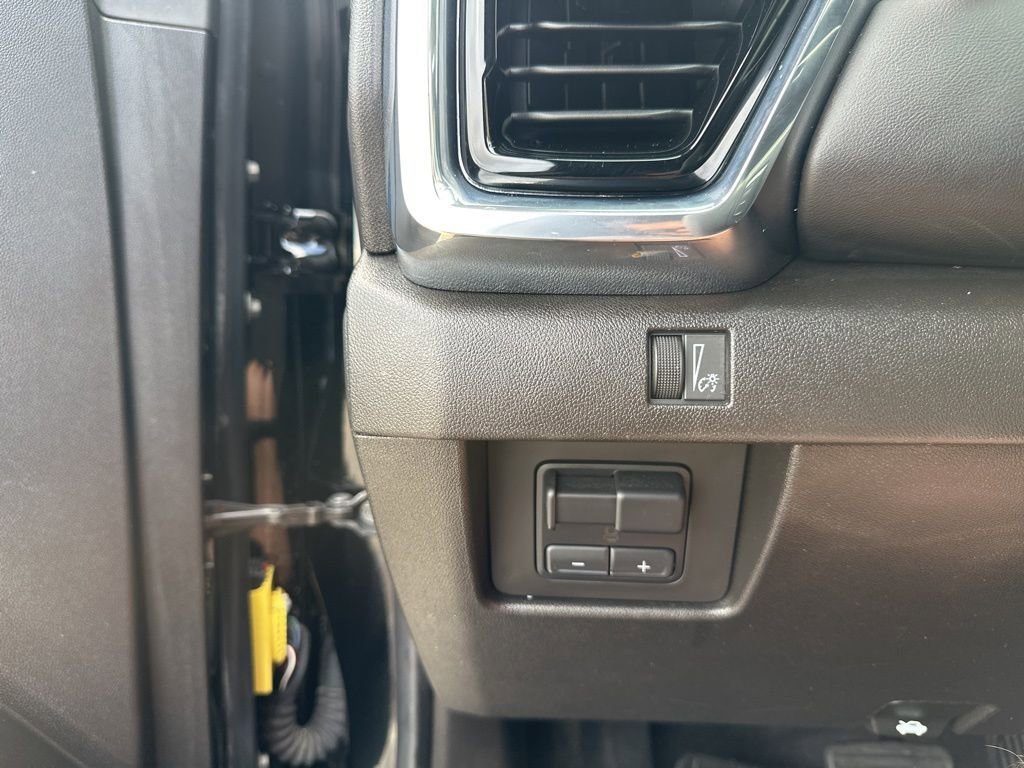 Used 2024 GMC Canyon Elevation w/ Convenience Package image 28