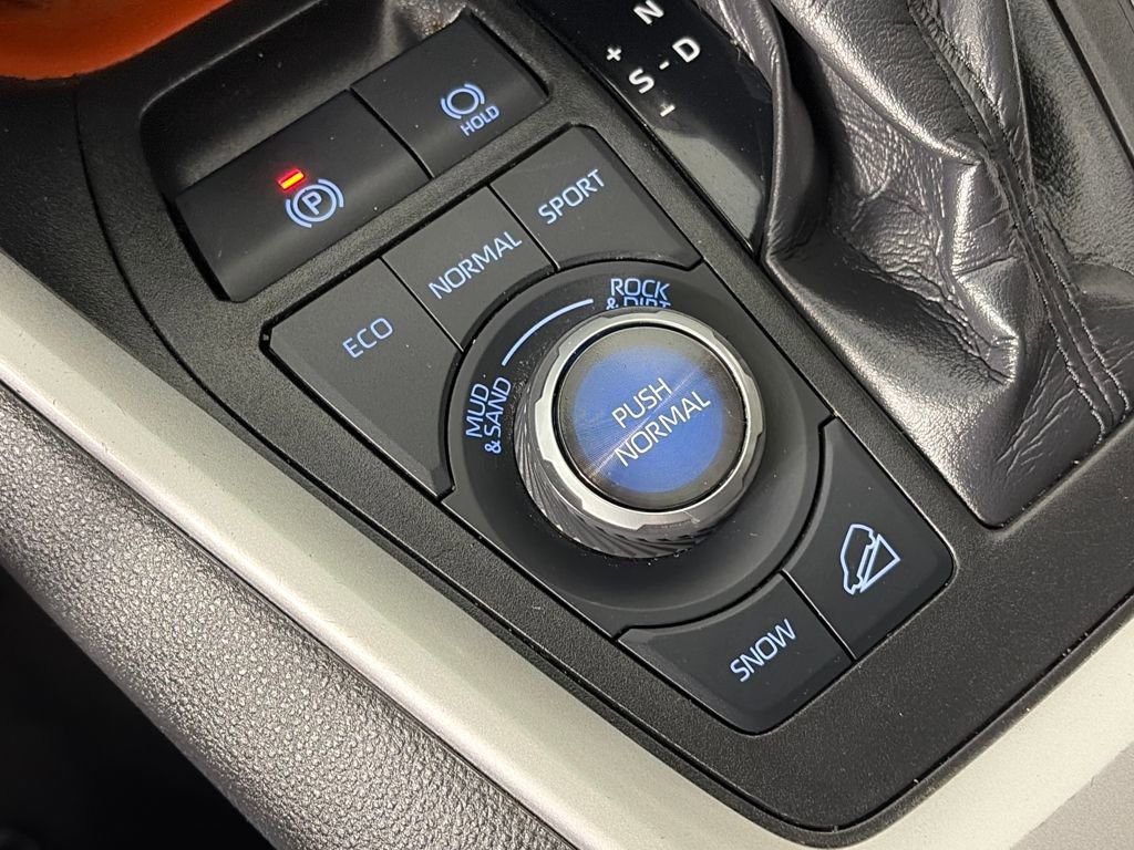 Used 2020 Toyota RAV4 Adventure image 21