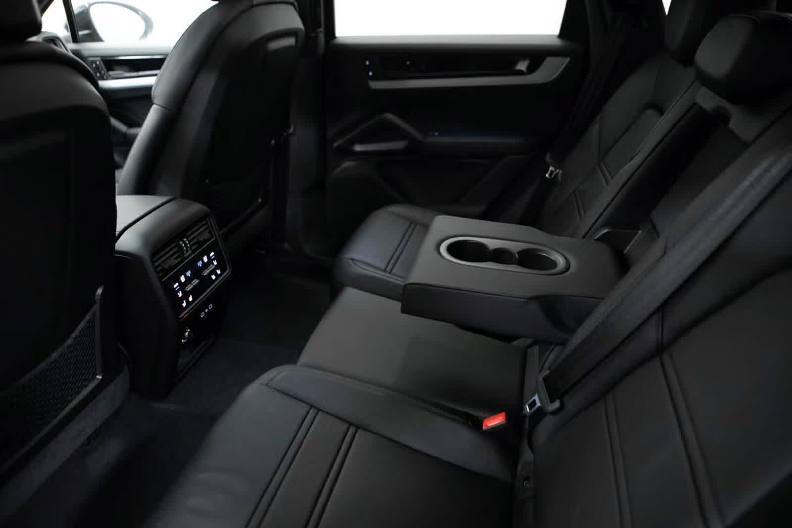 Certified 2026 Porsche Cayenne S AWD/4WD image 36
