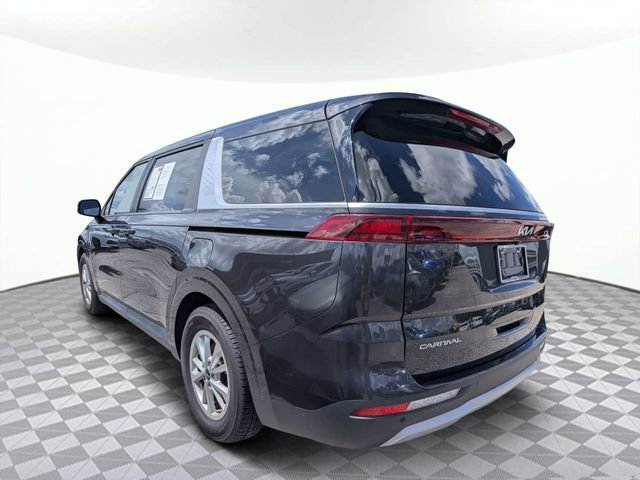 Used 2024 Kia Carnival LX FWD image 5
