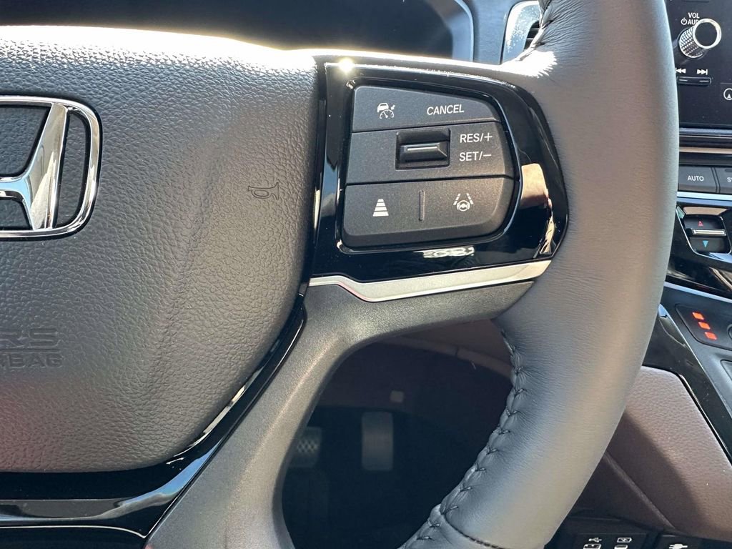 New 2026 Honda Odyssey Touring image 17
