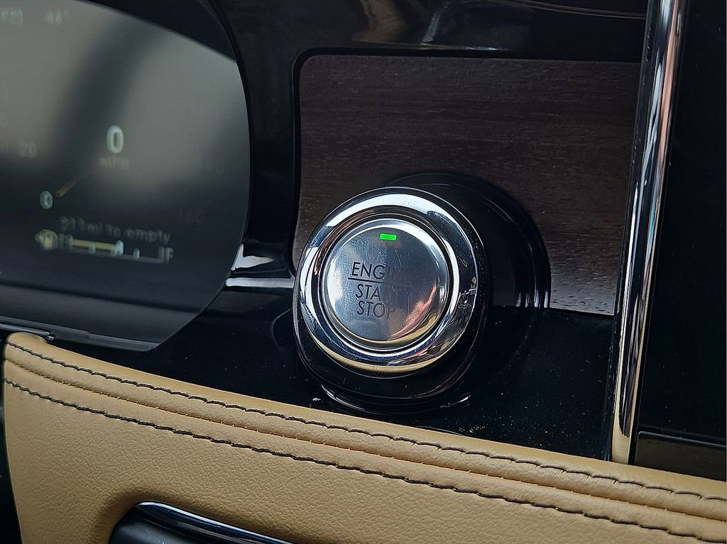 Used 2022 Lincoln Corsair Reserve image 31