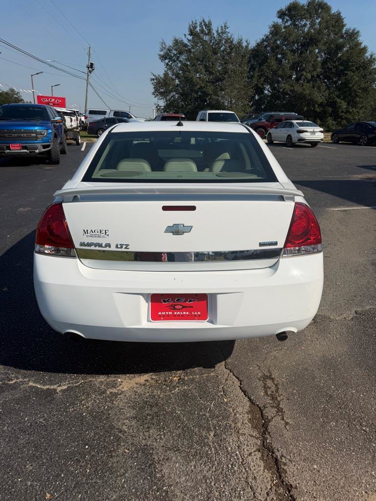 Used 2010 Chevrolet Impala LTZ FWD image 3