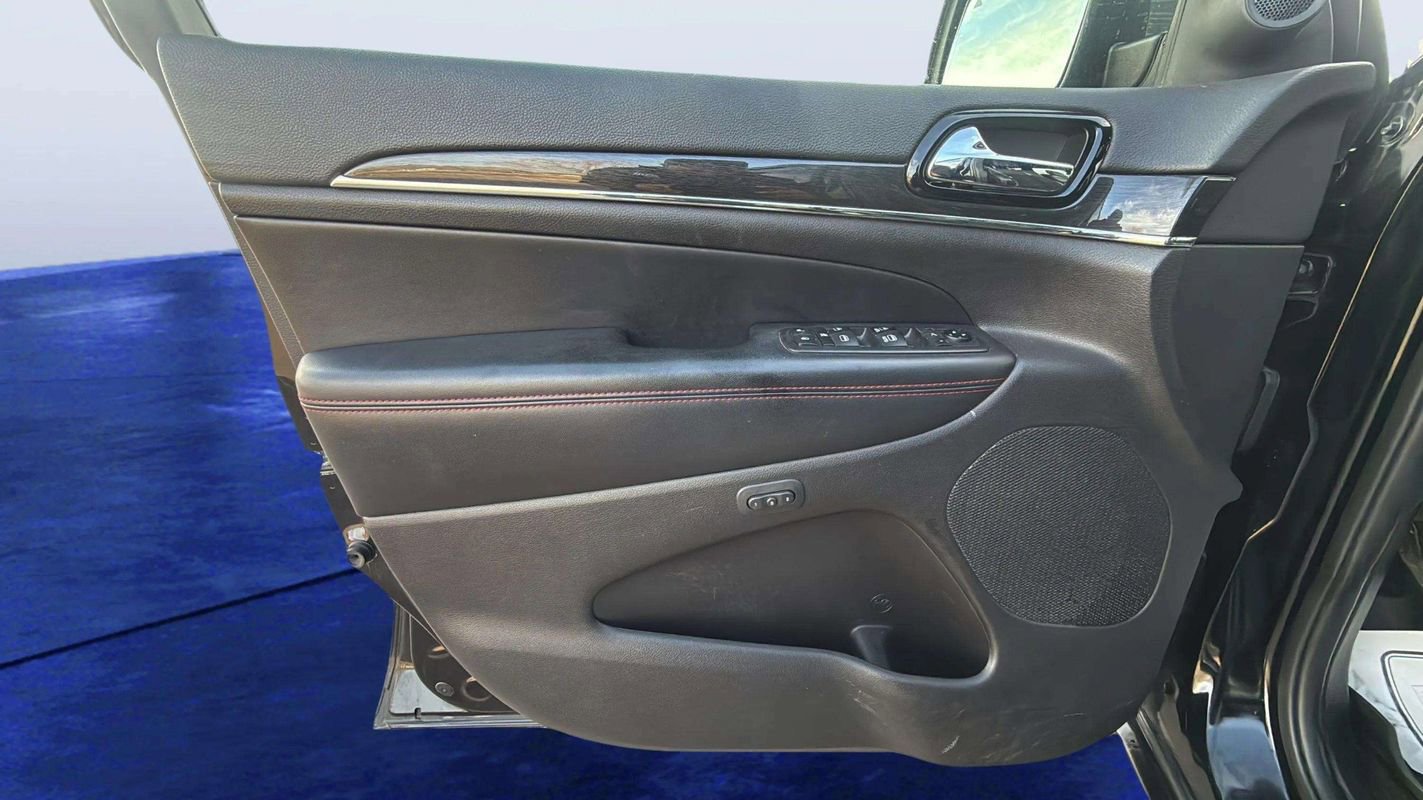 Used 2019 Jeep Grand Cherokee Trailhawk image 18