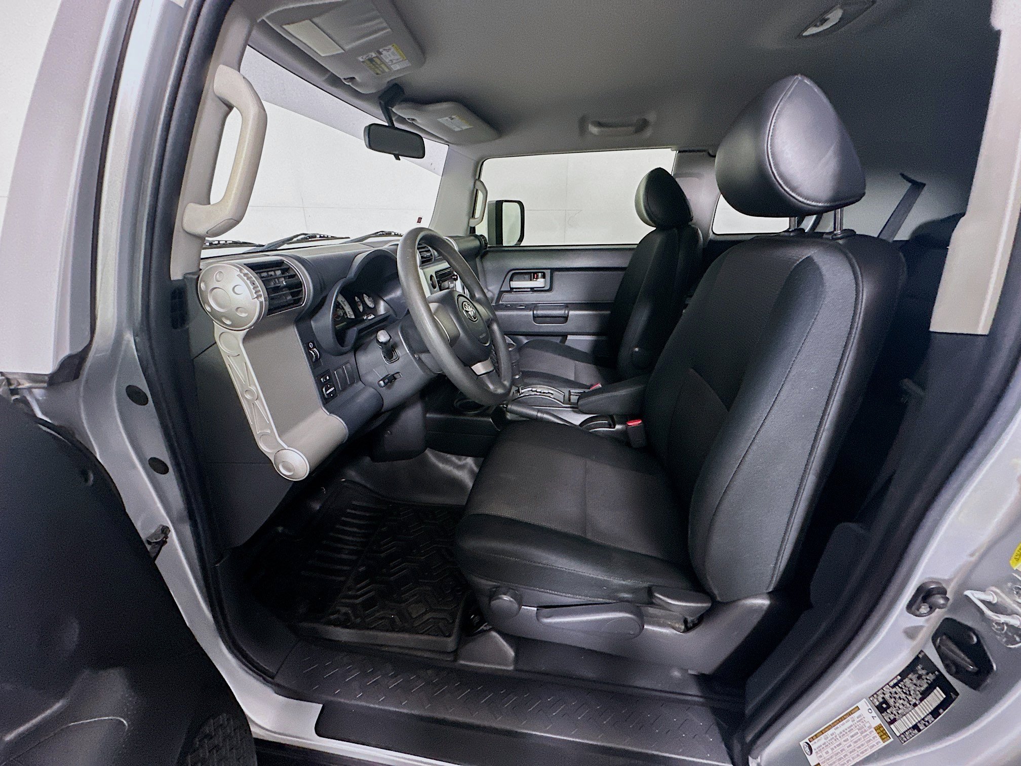 Used 2007 Toyota FJ Cruiser 2WD image 13