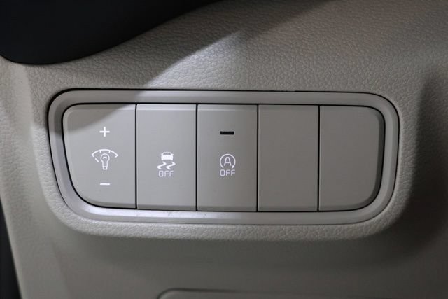 Used 2025 Kia Soul LX w/ LX Technology Package FWD image 20