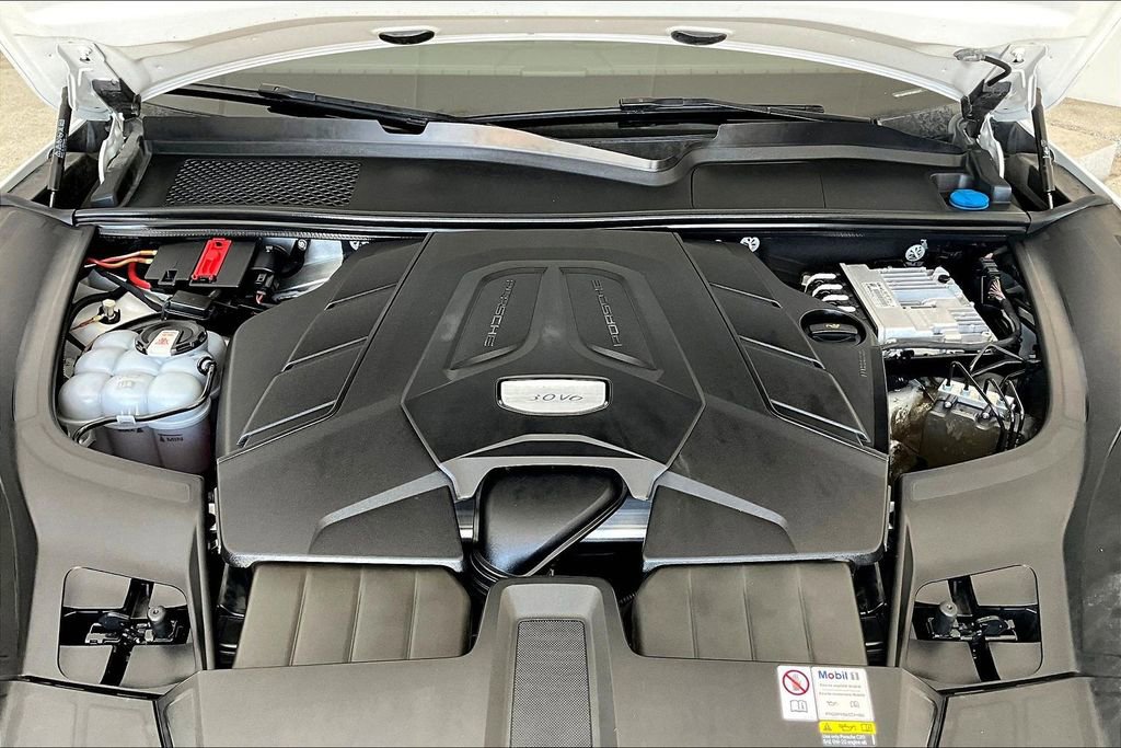 Used 2023 Porsche Cayenne image 12