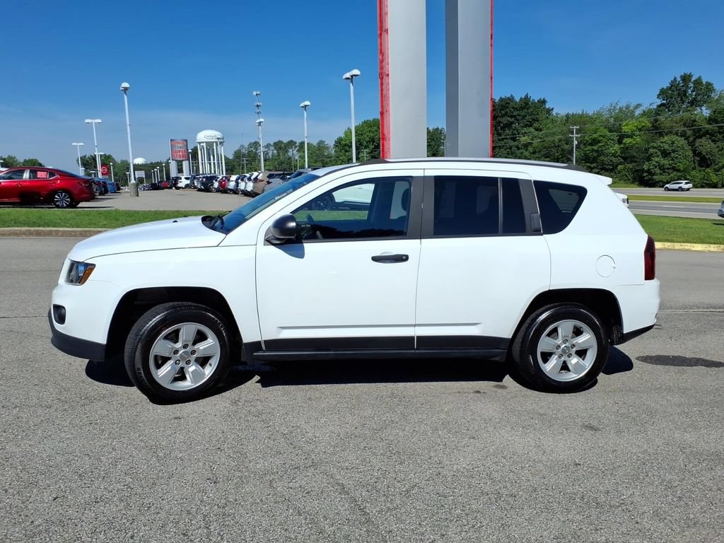 Used 2016 Jeep Compass Sport FWD image 15