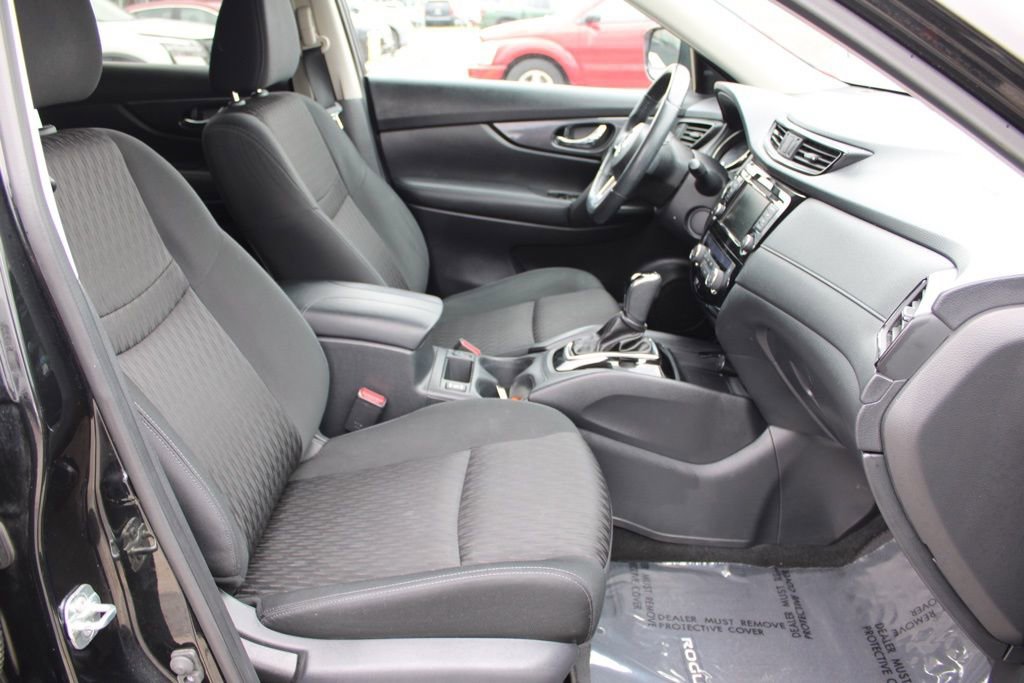 Used 2018 Nissan Rogue SV w/ Premium Package image 21