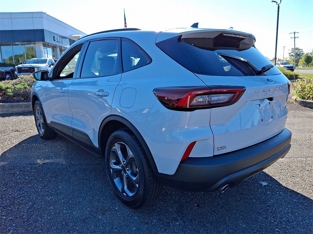 Used 2025 Ford Escape ST-Line image 4