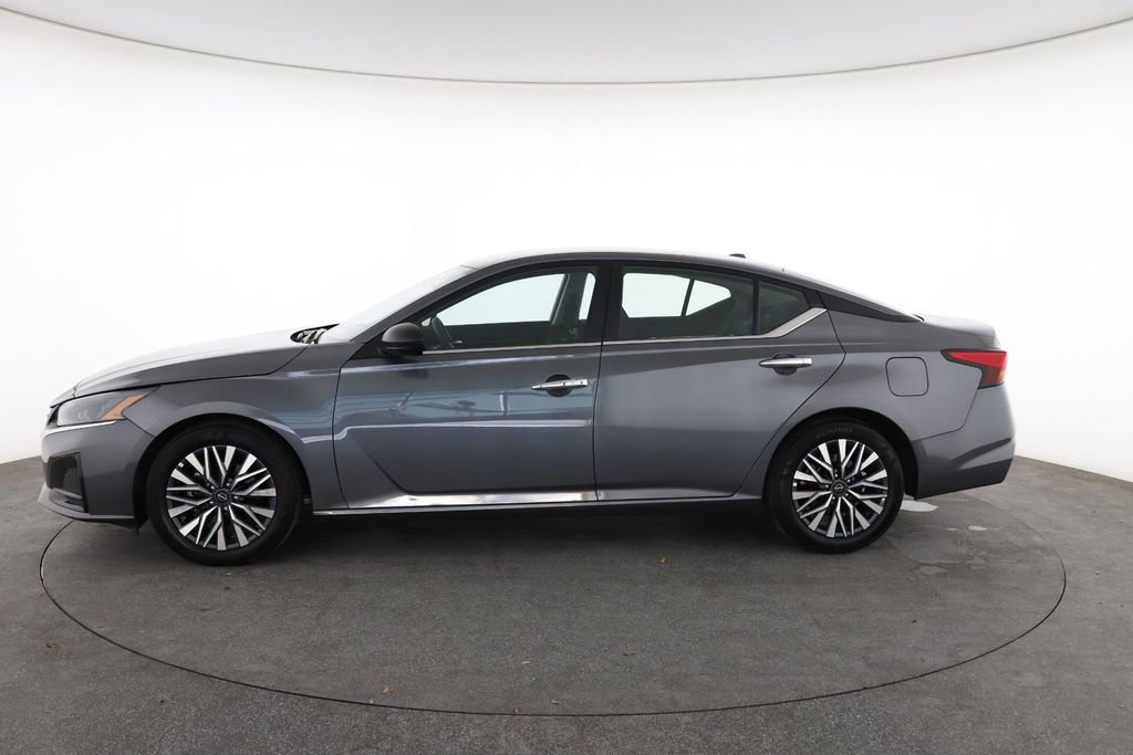 Used 2025 Nissan Altima 2.5 SV image 7