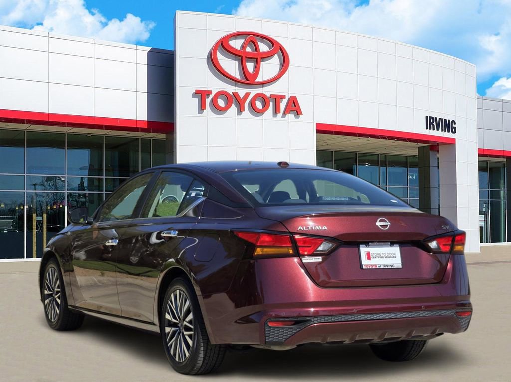 Used 2024 Nissan Altima 2.5 SV FWD image 3