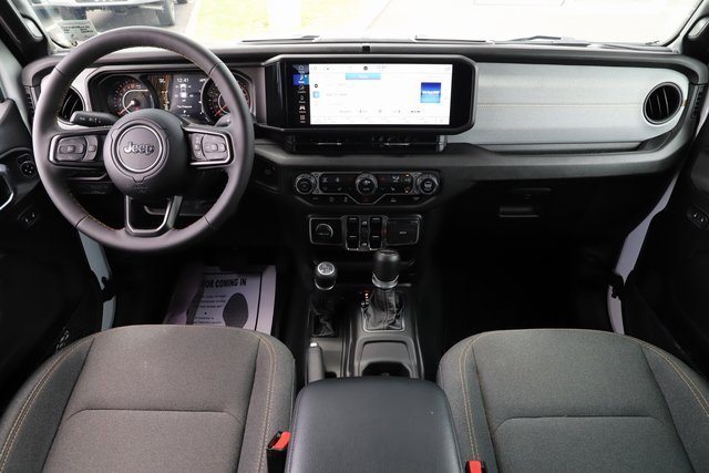 Used 2024 Jeep Gladiator Sport image 20