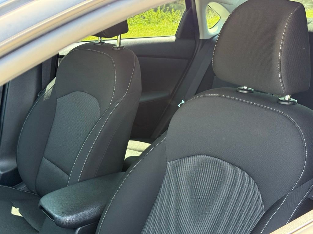 Used 2023 Kia Forte LXS image 22