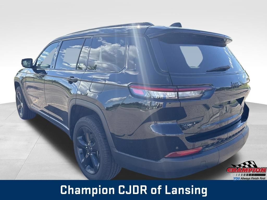 Used 2024 Jeep Grand Cherokee L Altitude AWD/4WD image 5