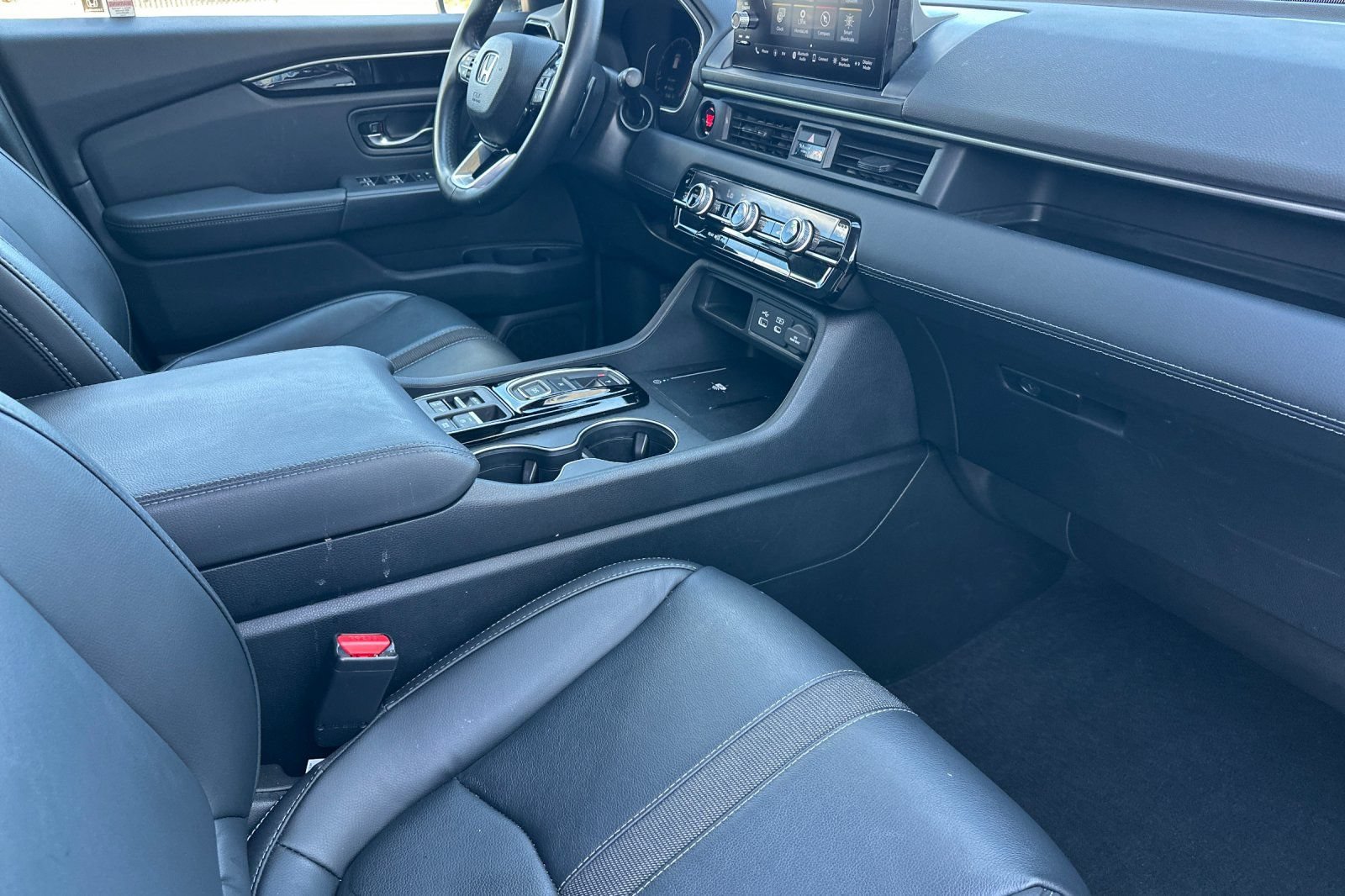 Used 2025 Honda Pilot EX-L image 17