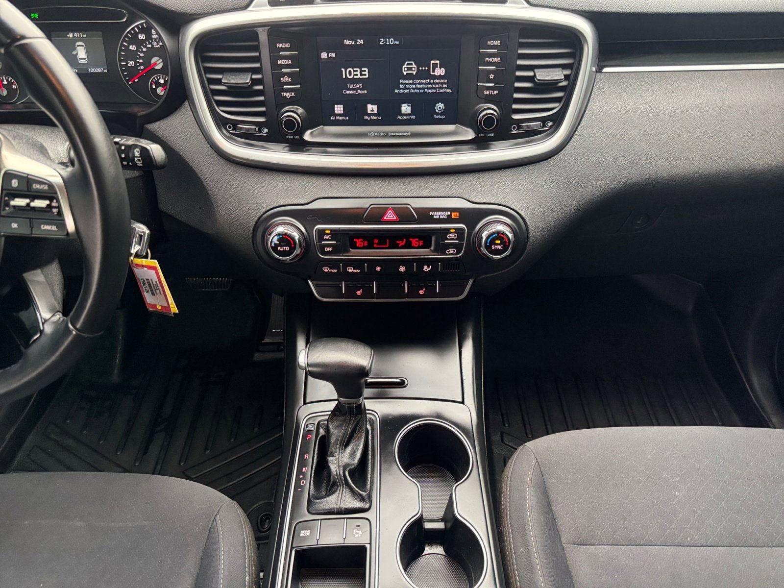 Used 2019 Kia Sorento LX w/ LX Convenience Package image 11