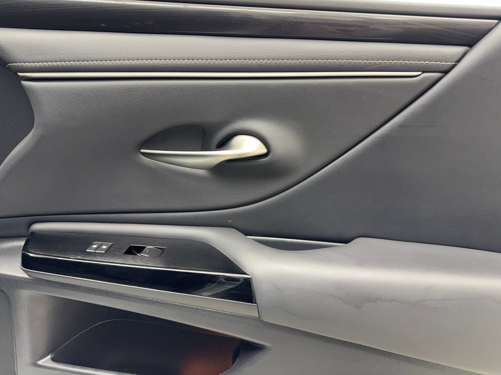 Used 2022 Lexus ES 350 w/ Accessory Package FWD image 43
