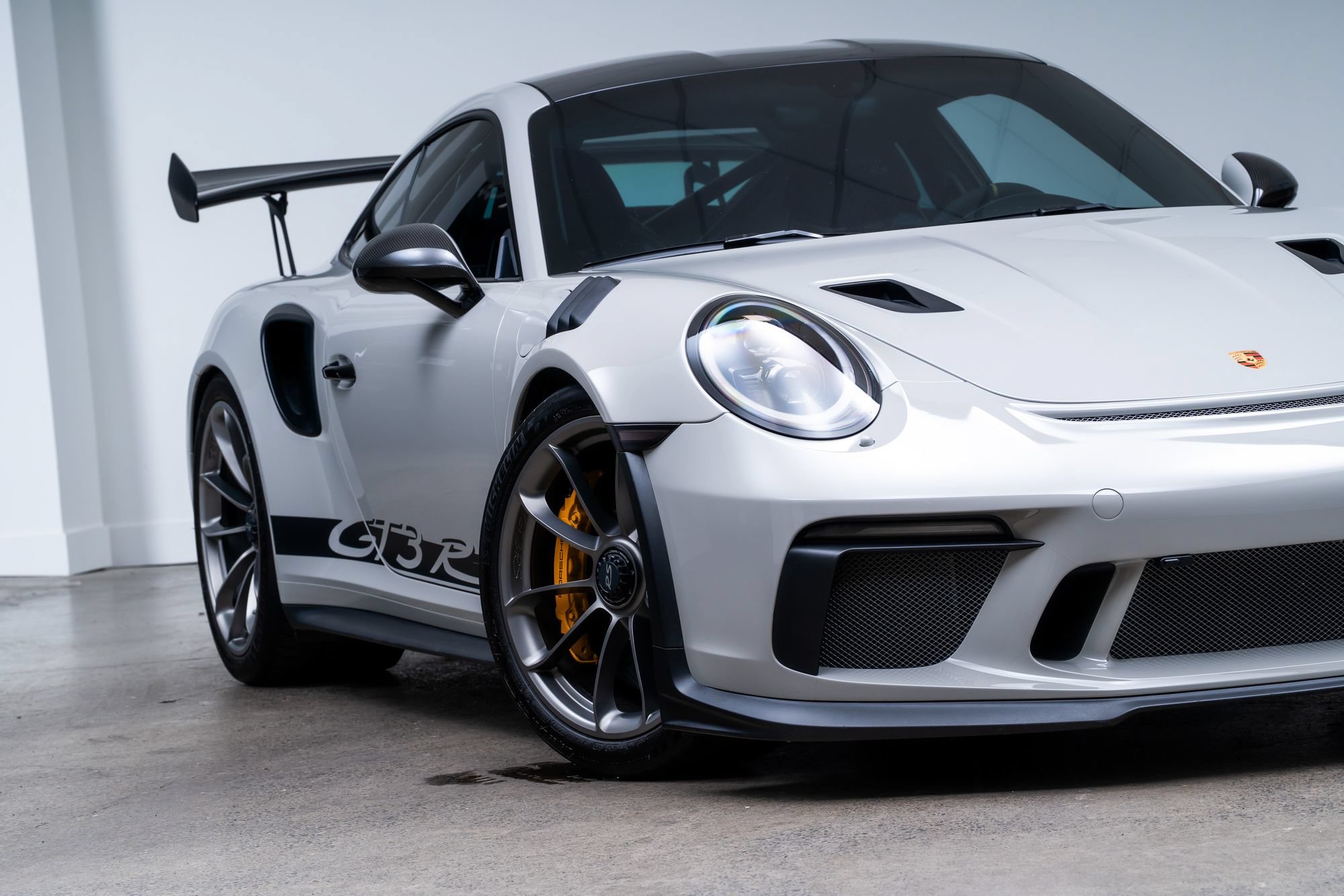 Used 2019 Porsche 911 GT3 RS RWD image 9
