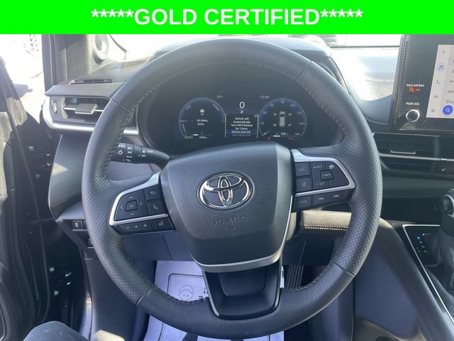 Certified 2025 Toyota Sienna Platinum AWD/4WD image 19