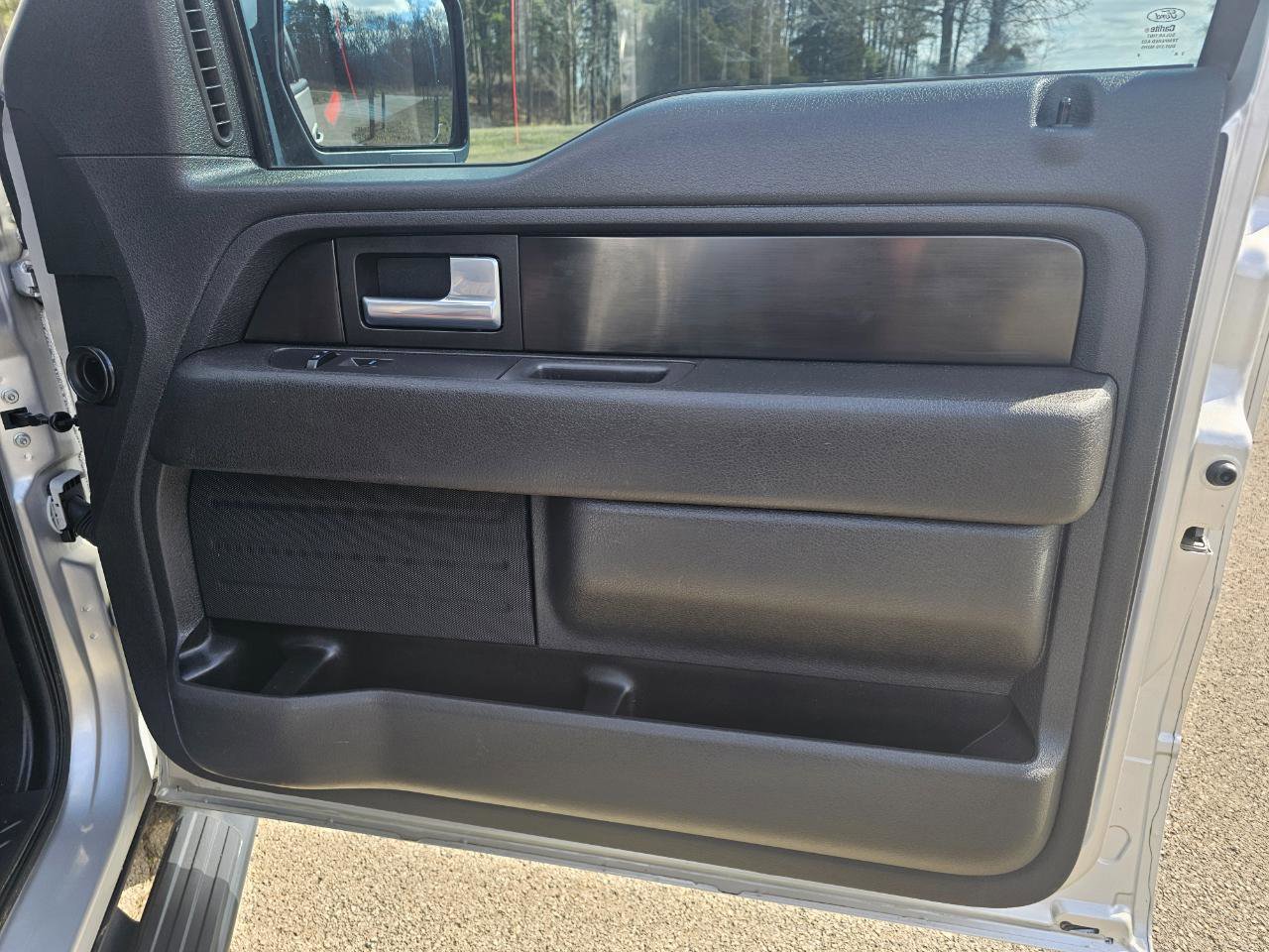 Used 2014 Ford F150 FX4 w/ FX Appearance Package AWD/4WD image 18