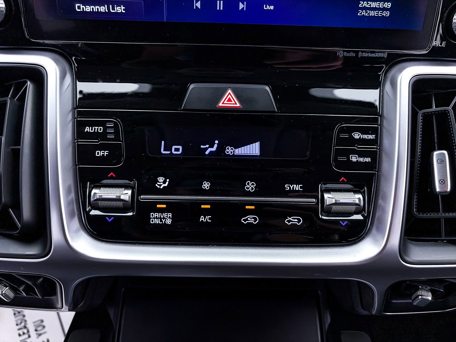 Used 2023 Kia Sorento EX image 23