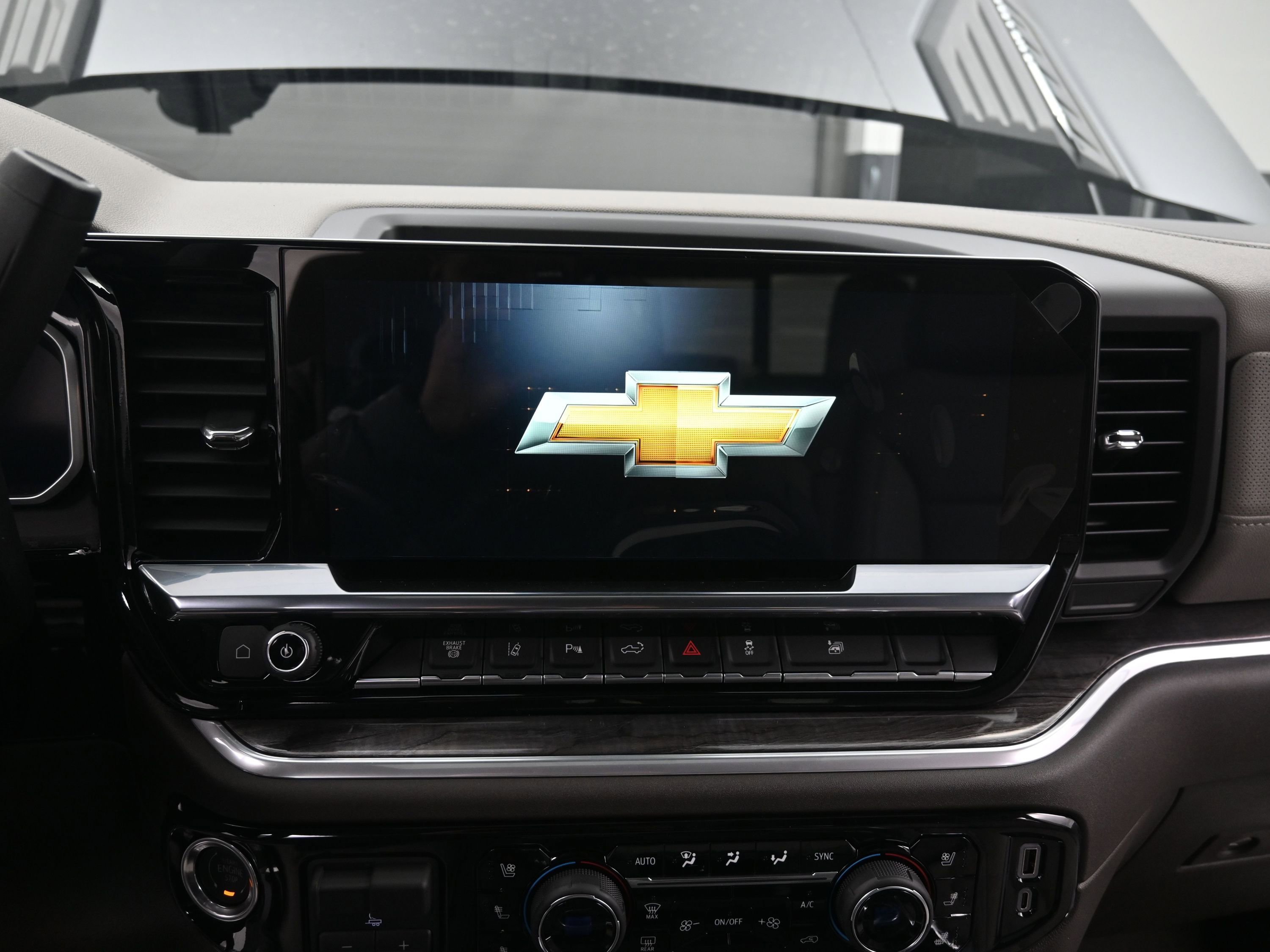 New 2026 Chevrolet Silverado 2500 LTZ w/ LTZ Convenience Package image 25
