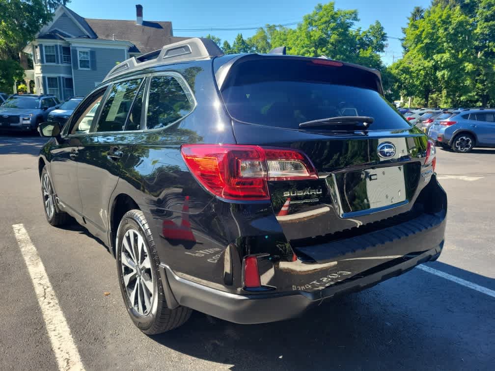 Used 2016 Subaru Outback 2.5i Limited AWD/4WD image 6