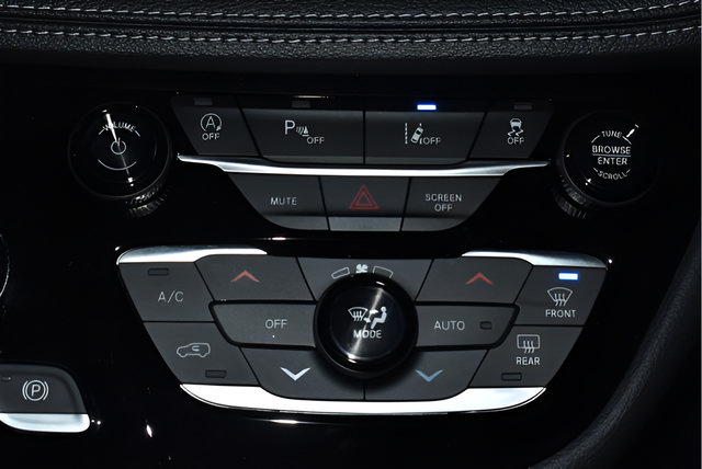 New 2026 Chrysler Pacifica Select w/ S Appearance Package FWD image 17