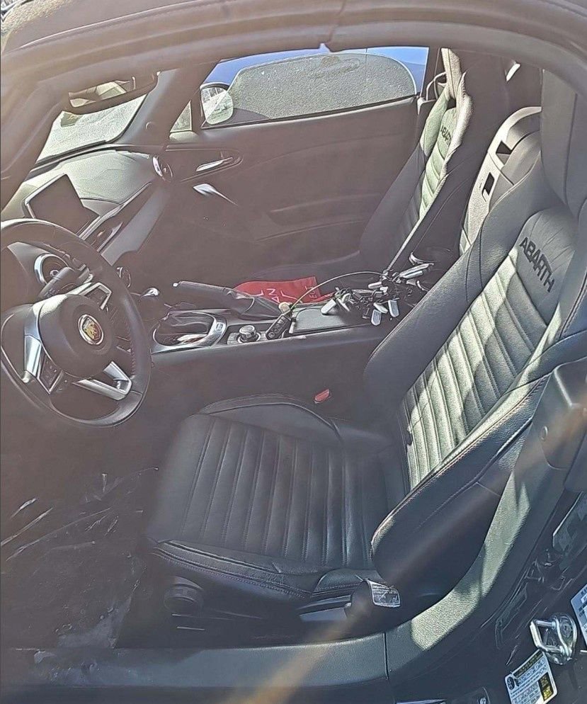 Used 2020 FIAT 124 Spider Abarth w/ Convenience Group image 2