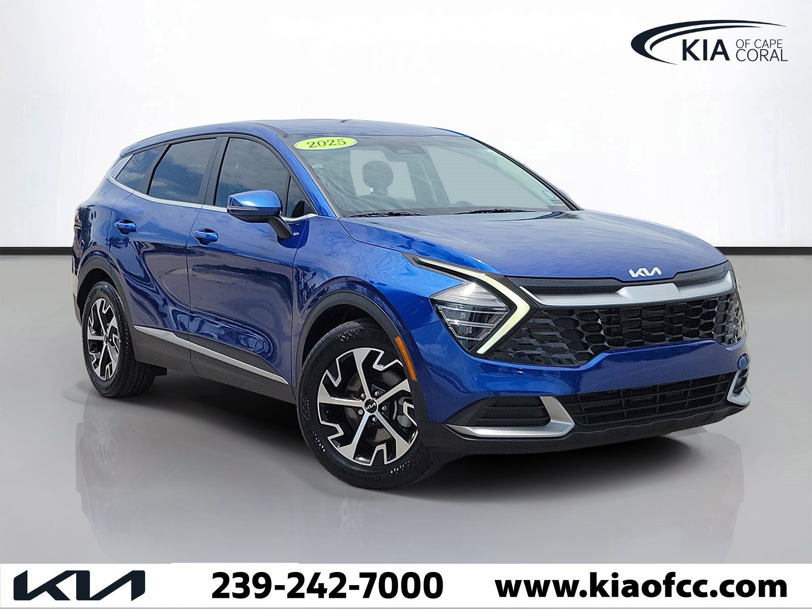Certified 2025 Kia Sportage EX FWD image 1