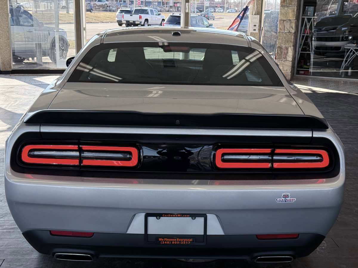 Used 2023 Dodge Challenger SXT w/ Blacktop Package image 13