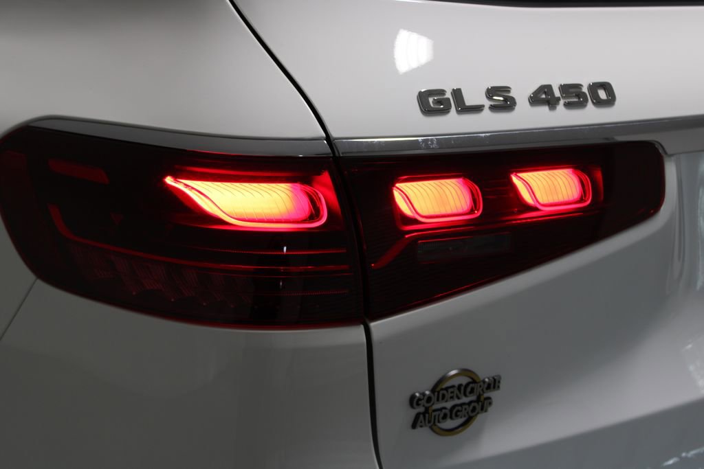 Used 2025 Mercedes-Benz GLS 450 4MATIC image 47