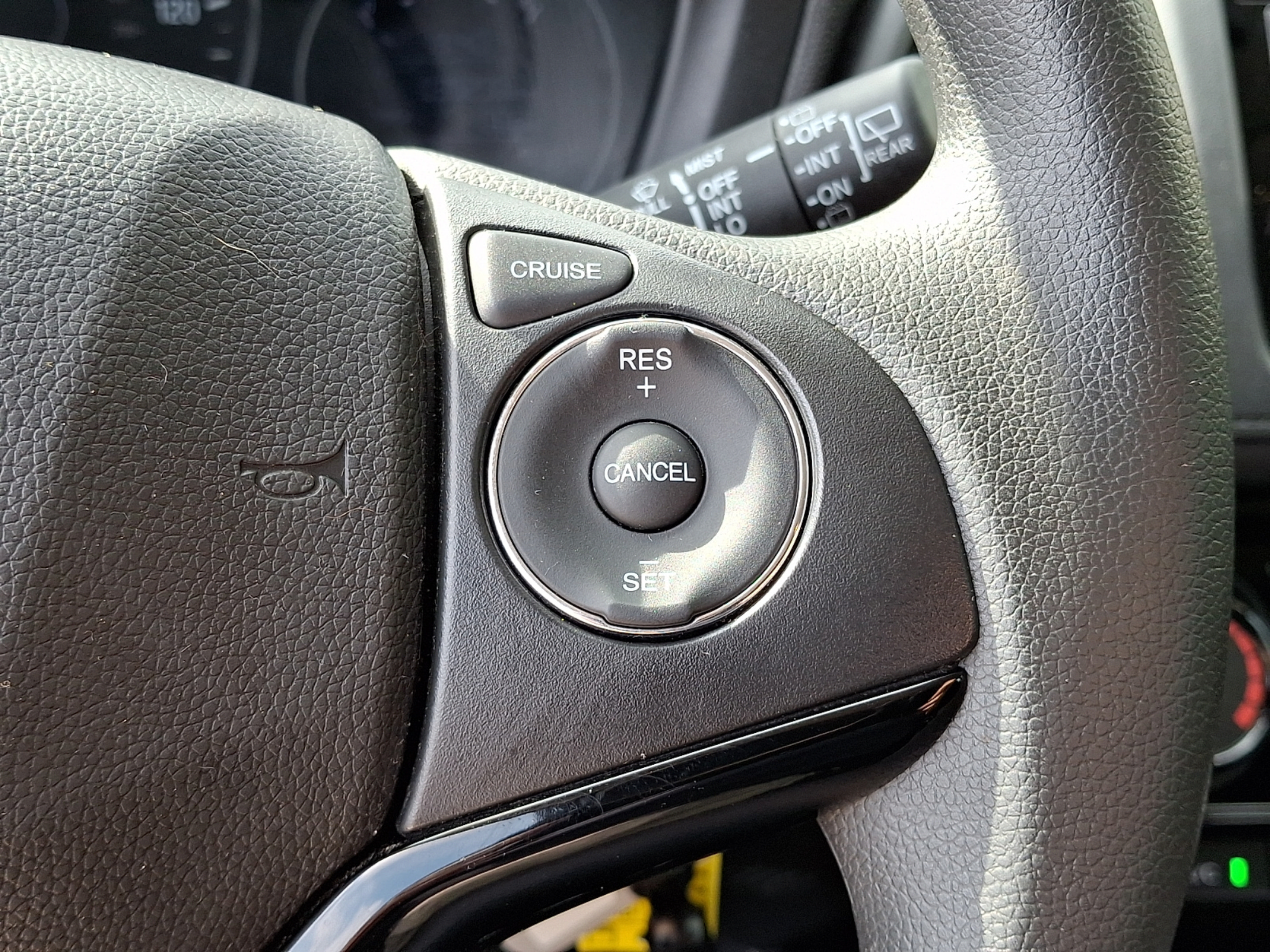 Used 2021 Honda HR-V LX image 22