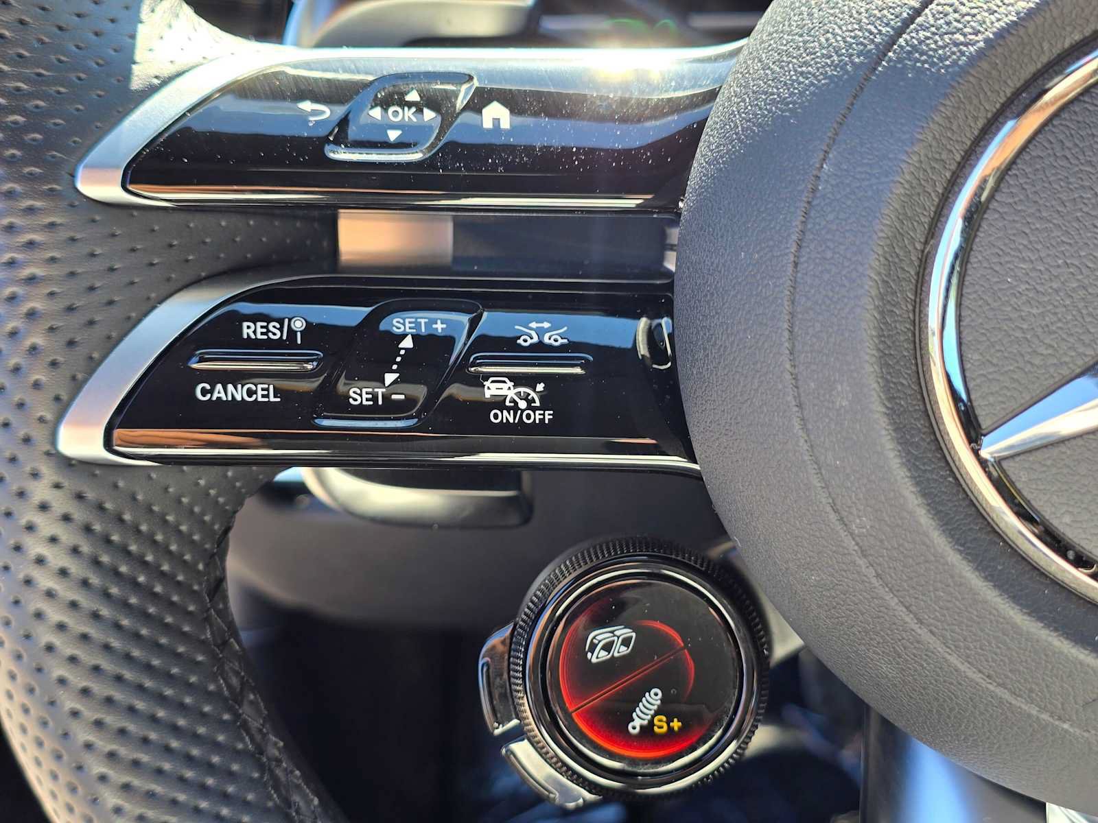 Used 2026 Mercedes-Benz GLC 43 AMG 4MATIC image 32