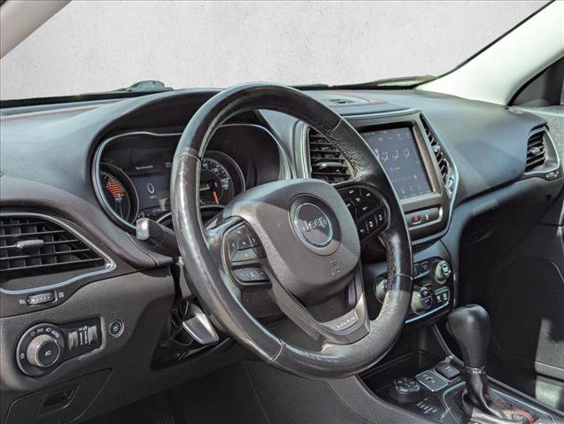 Used 2019 Jeep Cherokee Trailhawk image 10