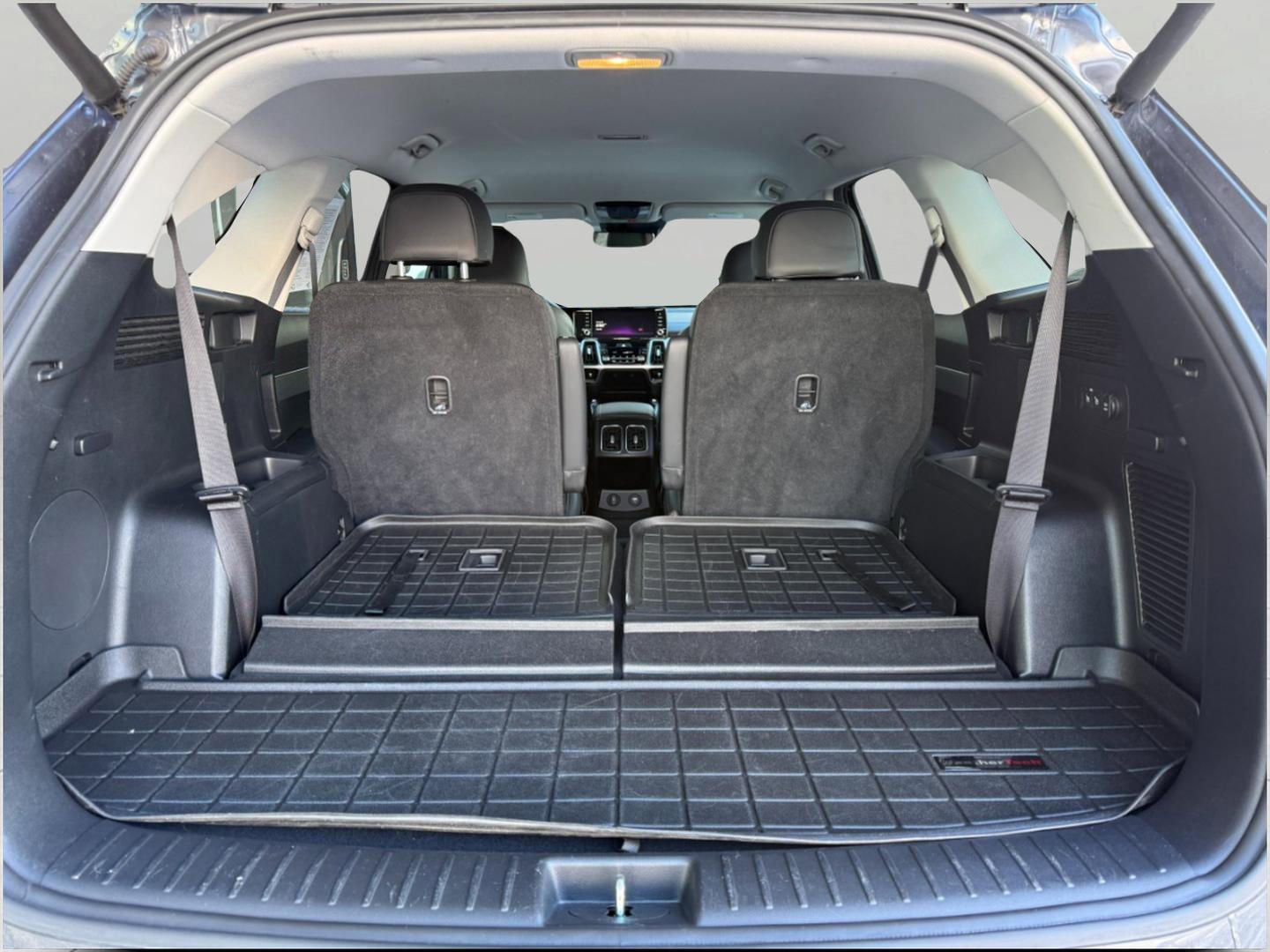 Used 2024 Kia Sorento EX image 16