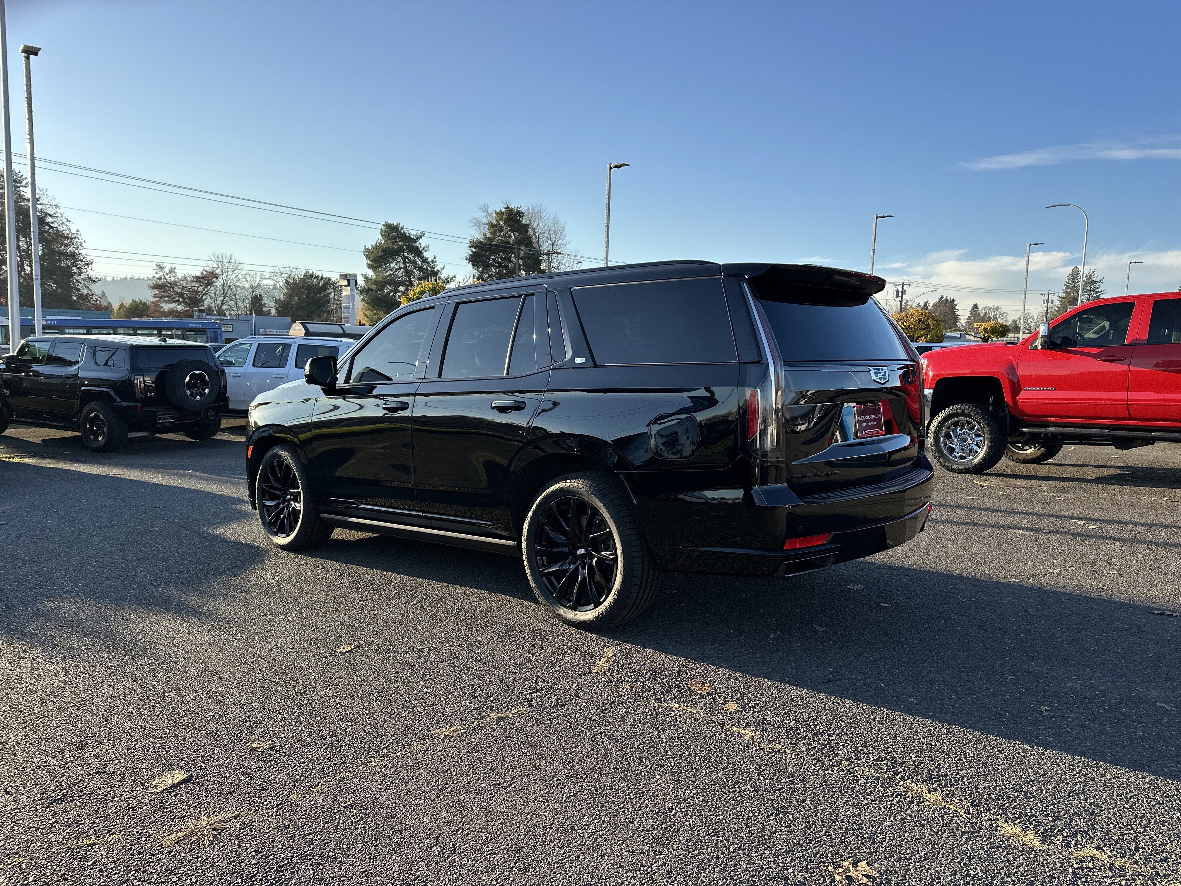 Used 2024 Cadillac Escalade Sport Platinum w/ LPO, ONYX Package image 3