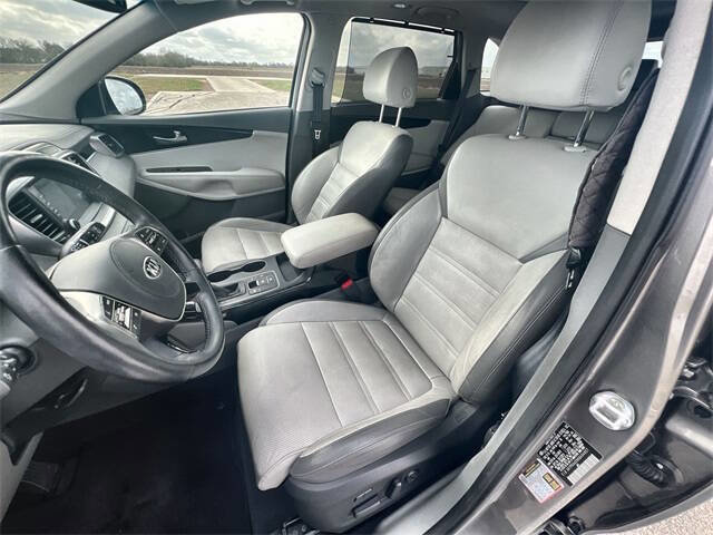 Used 2019 Kia Sorento SX w/ SX Touring Package image 18