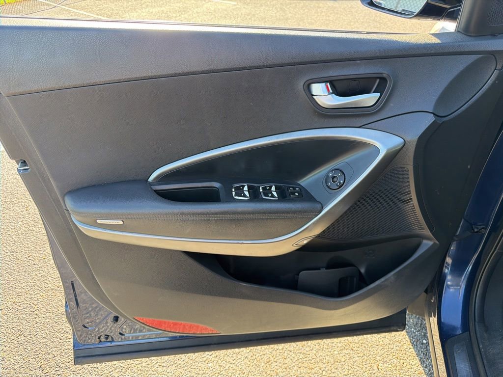 Used 2018 Hyundai Santa Fe Sport 2.0T w/ Cargo Package FWD image 15
