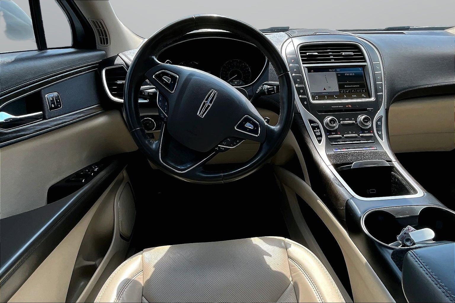 Used 2018 Lincoln MKX Reserve w/ Driver Assistance Package AWD/4WD image 5