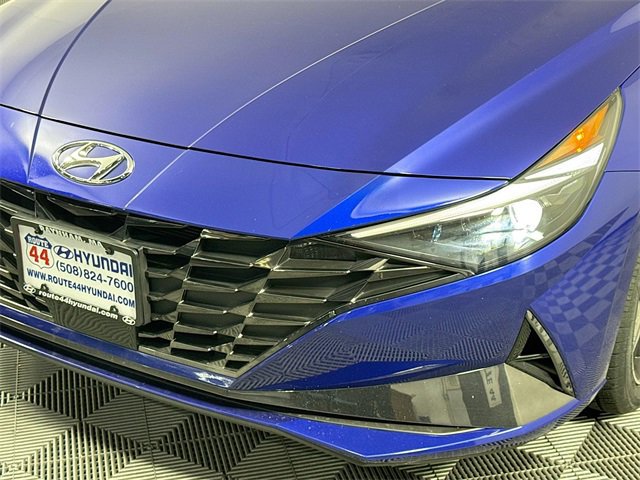 Used 2023 Hyundai Elantra Limited w/ Cargo Package image 3