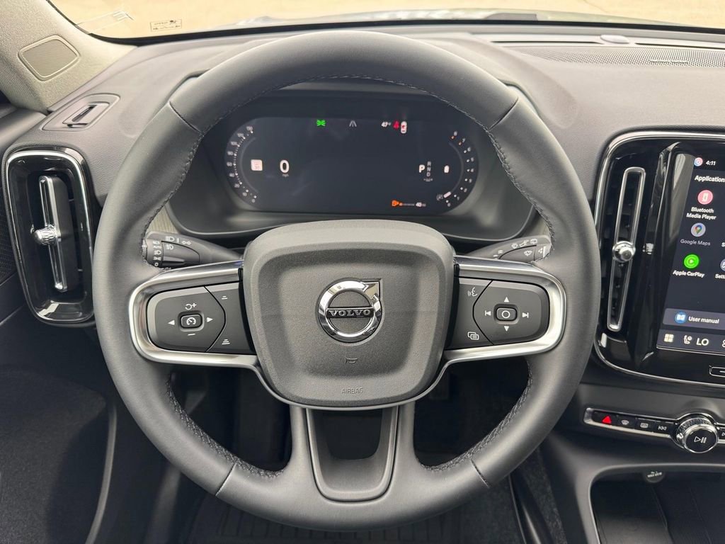 Certified 2025 Volvo XC40 B5 Ultra w/ Climate Package image 11
