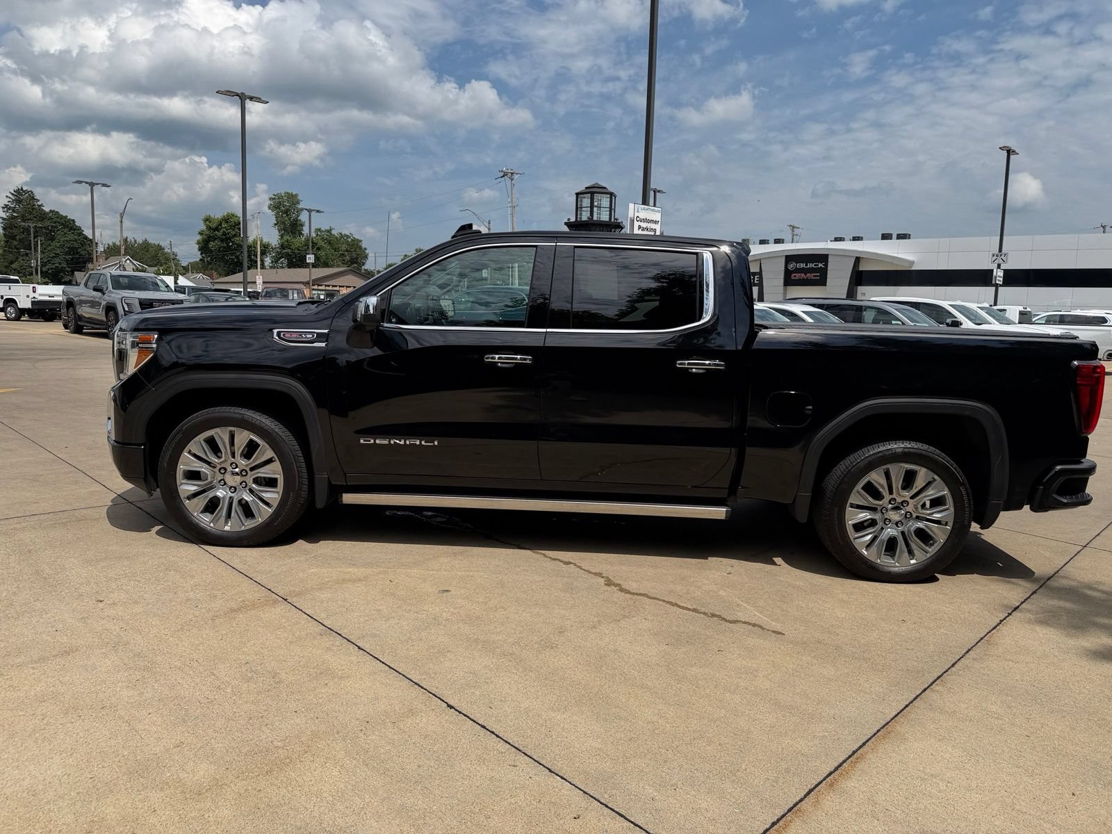 Used 2022 GMC Sierra 1500 Denali w/ Denali Premium Package AWD/4WD image 8