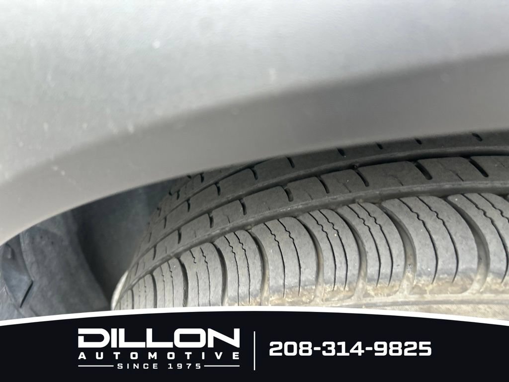Used 2025 Nissan Rogue SV AWD/4WD image 29