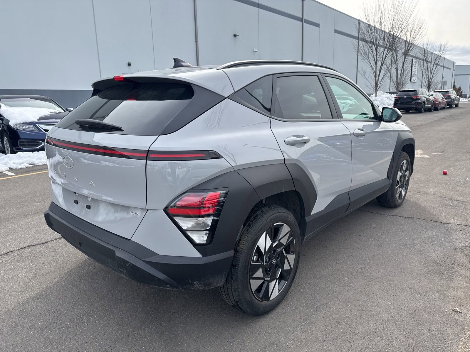 Used 2024 Hyundai Kona SEL w/ Convenience Package image 5