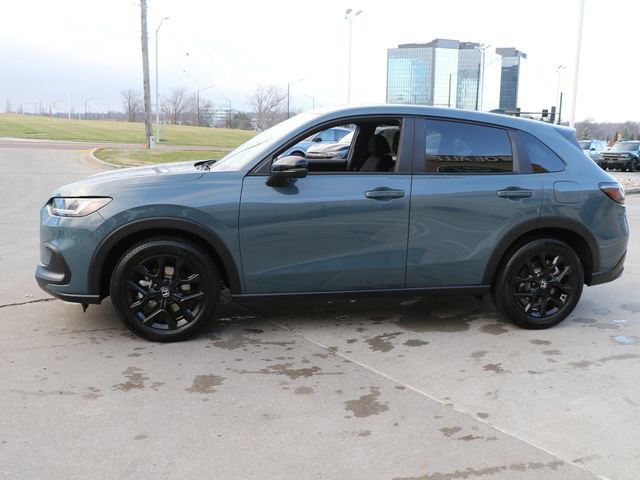 Used 2025 Honda HR-V Sport image 3