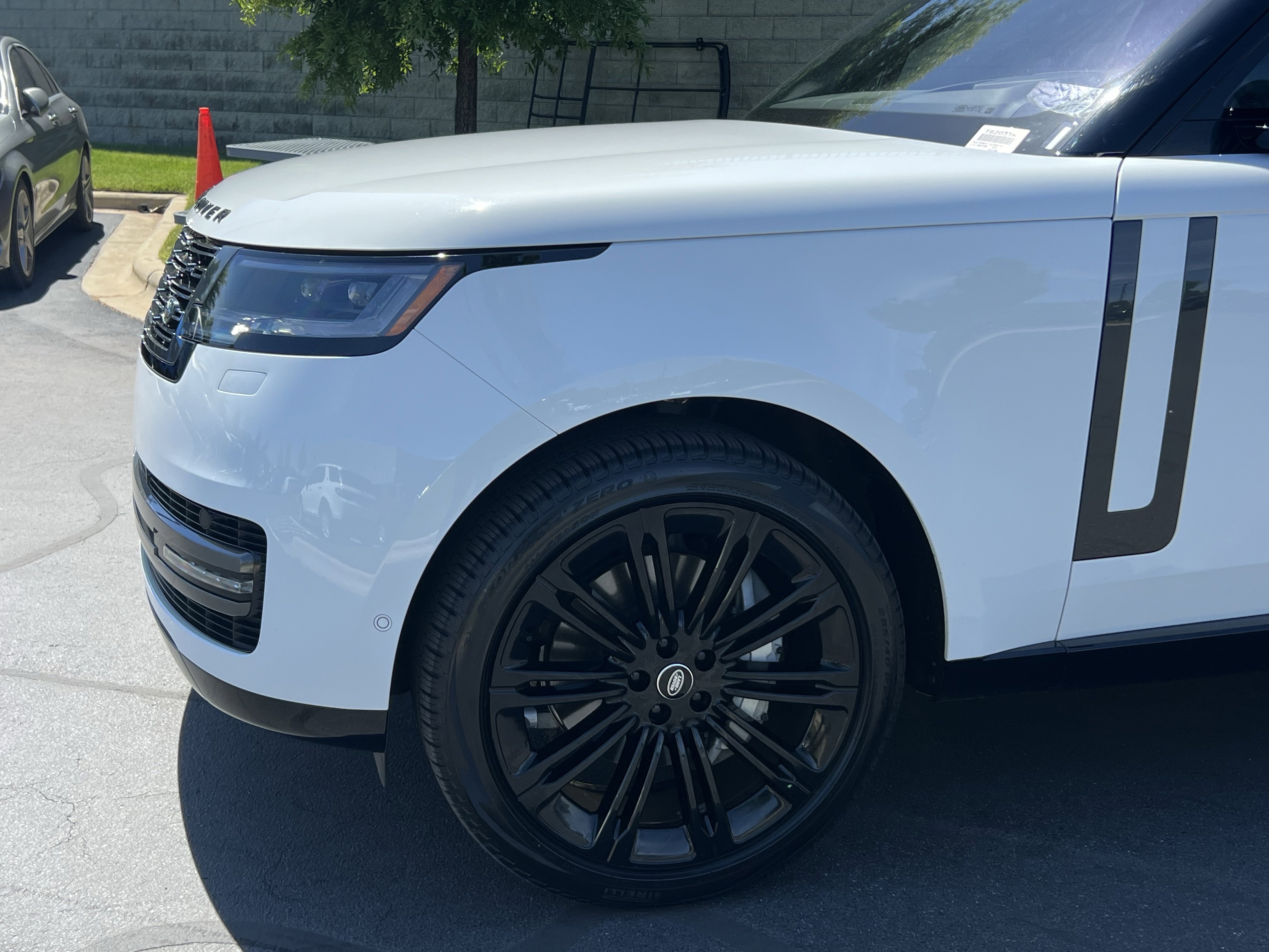 Certified 2022 Land Rover Range Rover SE AWD/4WD image 14