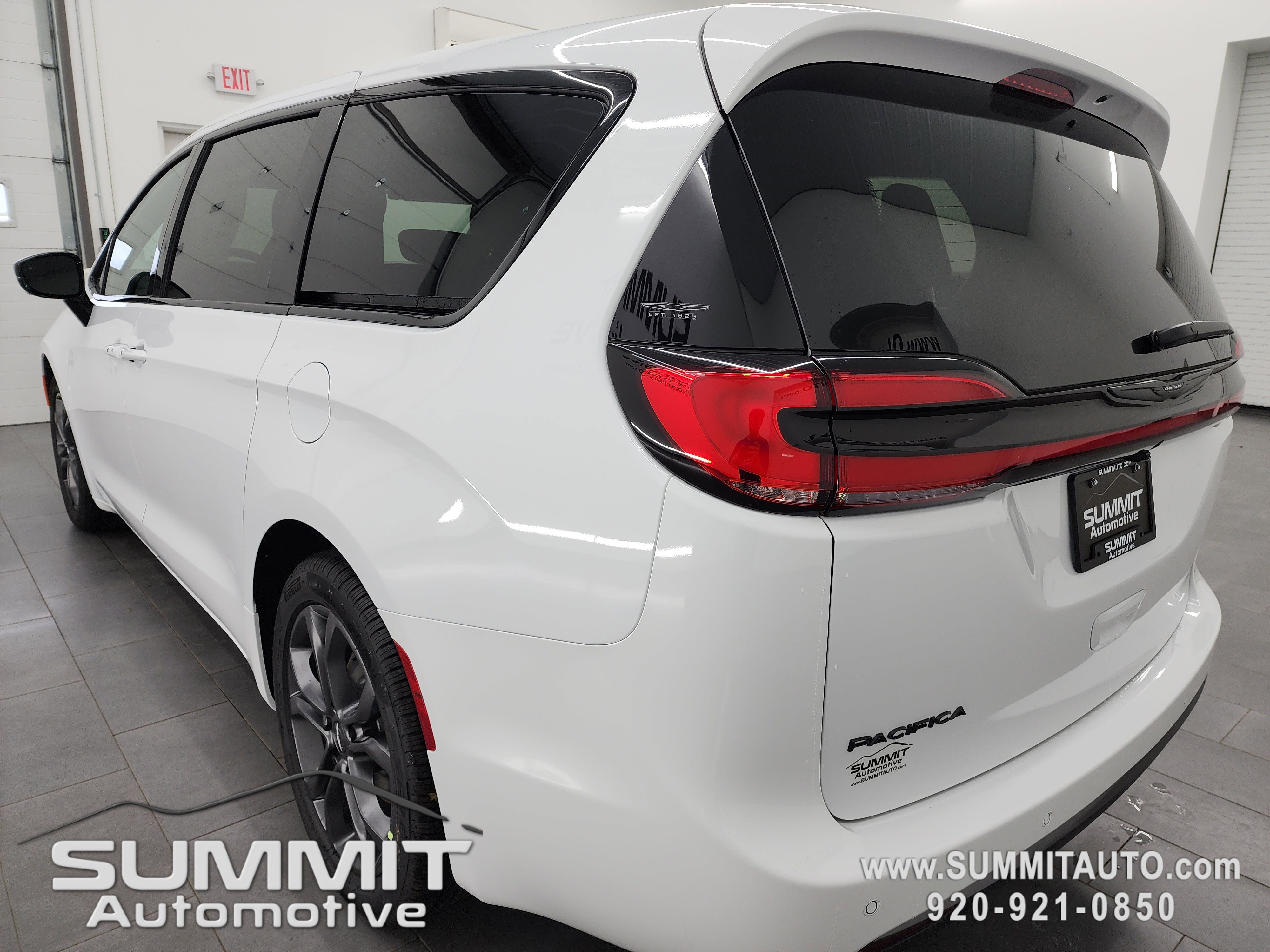 New 2026 Chrysler Pacifica Select FWD image 6